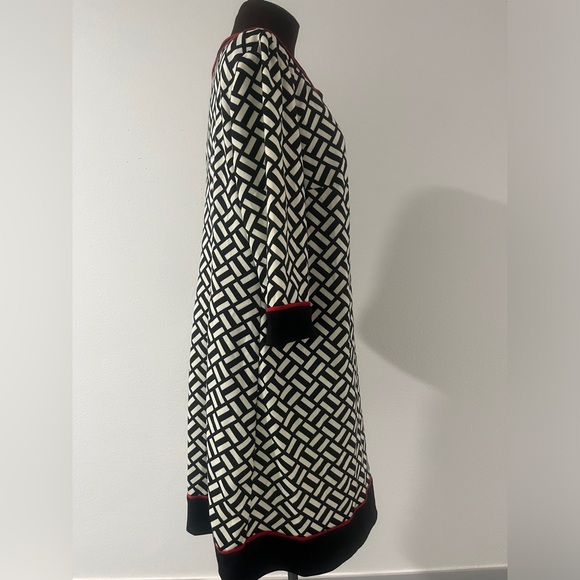 PERCEPTIONS NEW YORK ❤️🖤🤍 - Picture 3 of 8